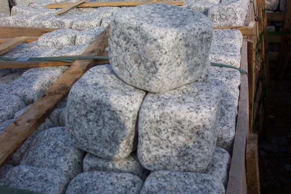 cubes and pebbles